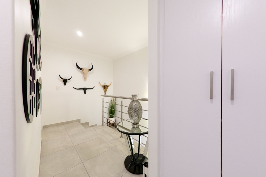 3 Bedroom Property for Sale in Broadacres Gauteng