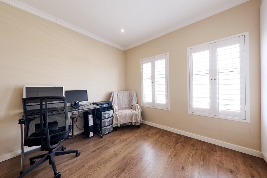 3 Bedroom Property for Sale in Broadacres Gauteng