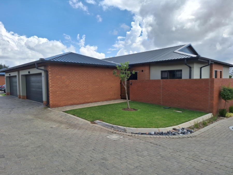 3 Bedroom Property for Sale in Six Fountains Residential Estate Gauteng