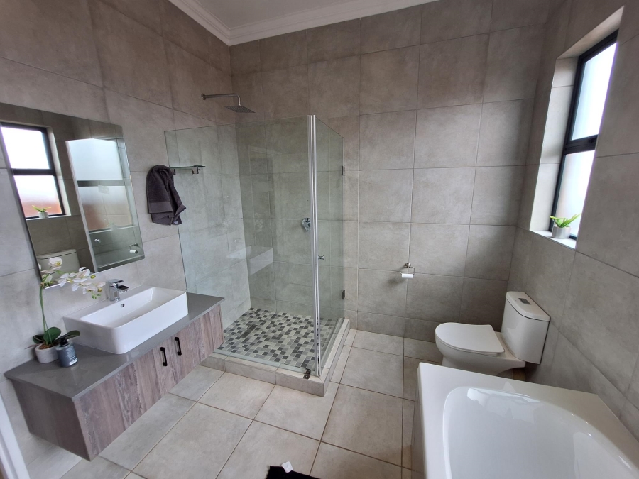 3 Bedroom Property for Sale in Six Fountains Residential Estate Gauteng