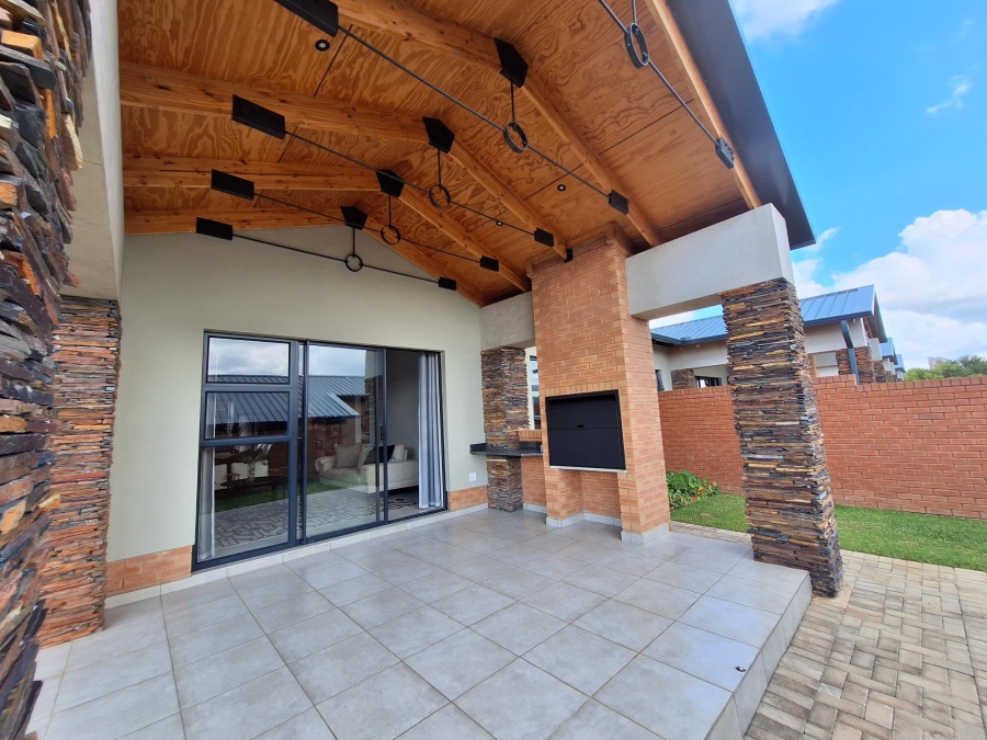 3 Bedroom Property for Sale in Six Fountains Residential Estate Gauteng
