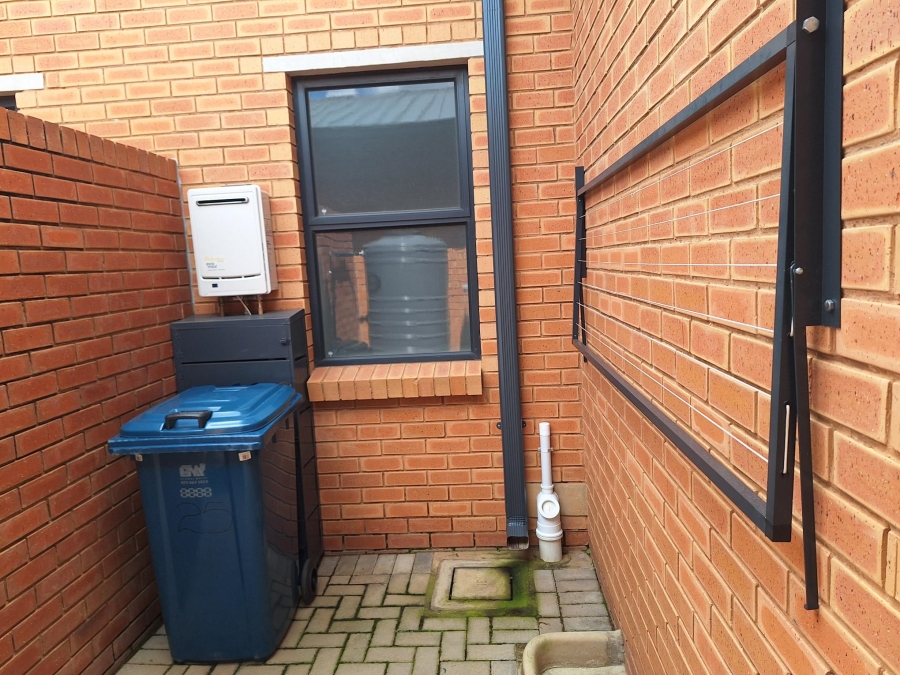 3 Bedroom Property for Sale in Six Fountains Residential Estate Gauteng