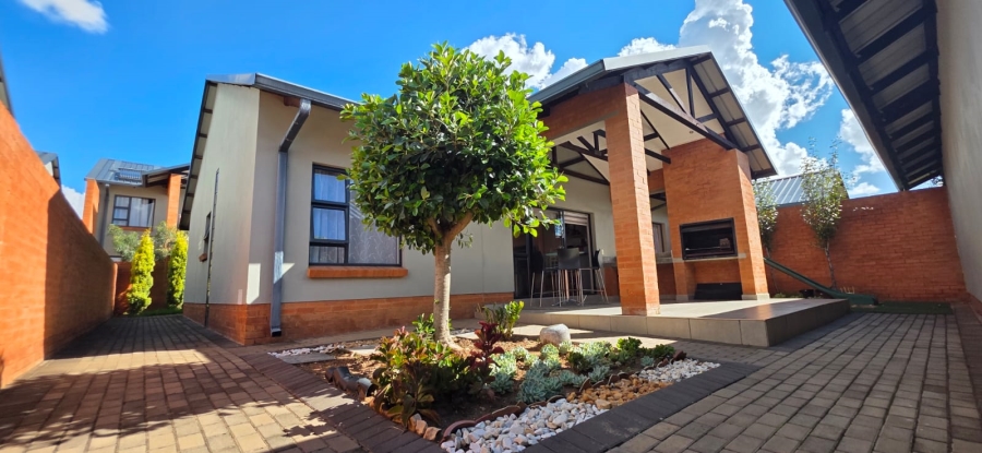 3 Bedroom Property for Sale in Six Fountains Residential Estate Gauteng