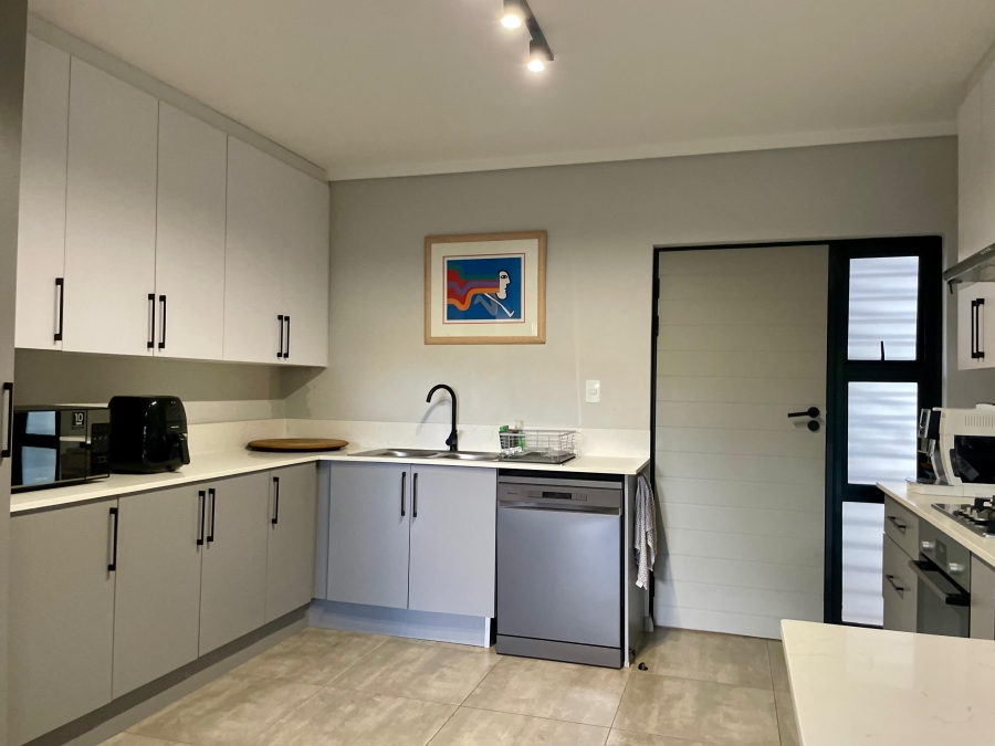 2 Bedroom Property for Sale in Alphen Park Gauteng