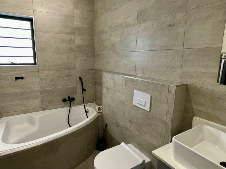 2 Bedroom Property for Sale in Alphen Park Gauteng