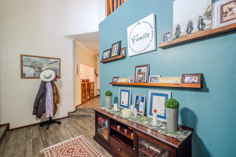 5 Bedroom Property for Sale in Moreleta Park Gauteng