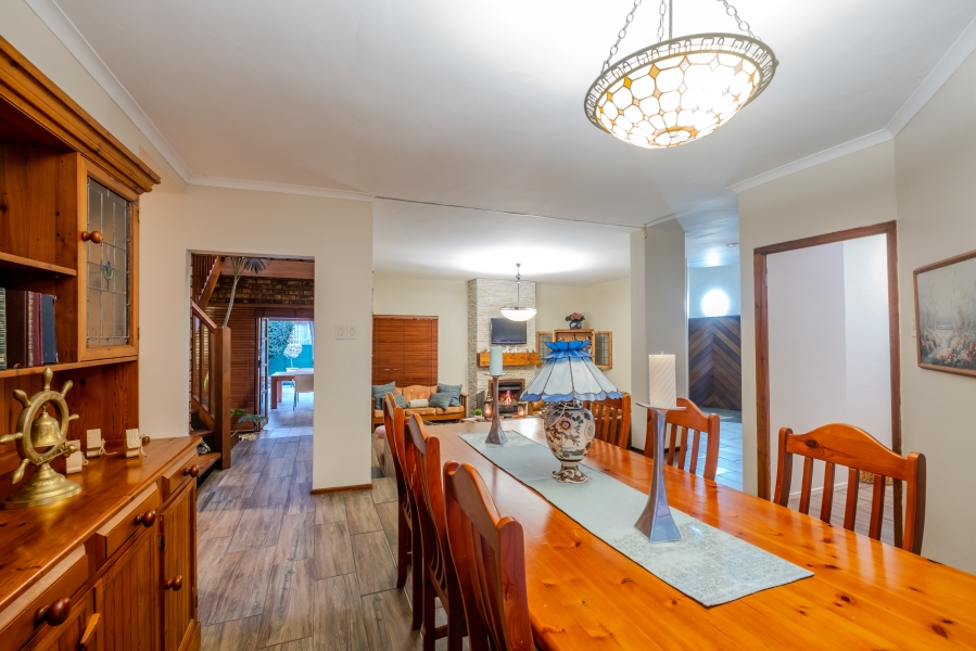 5 Bedroom Property for Sale in Moreleta Park Gauteng