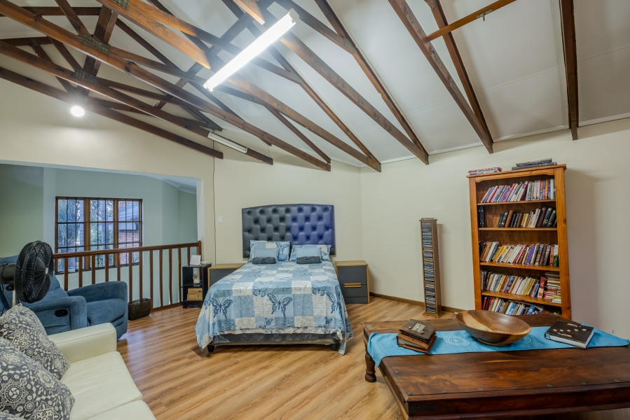 5 Bedroom Property for Sale in Moreleta Park Gauteng