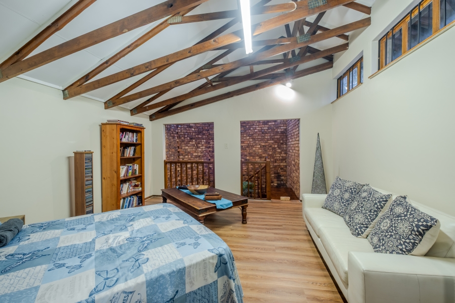 5 Bedroom Property for Sale in Moreleta Park Gauteng