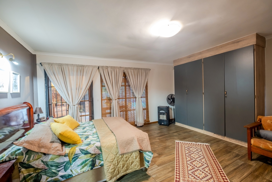 5 Bedroom Property for Sale in Moreleta Park Gauteng