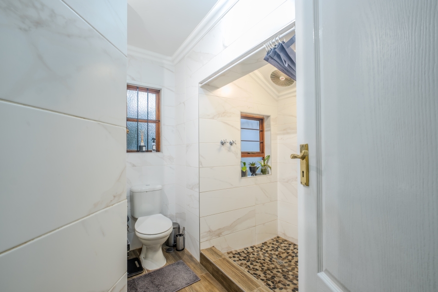 5 Bedroom Property for Sale in Moreleta Park Gauteng