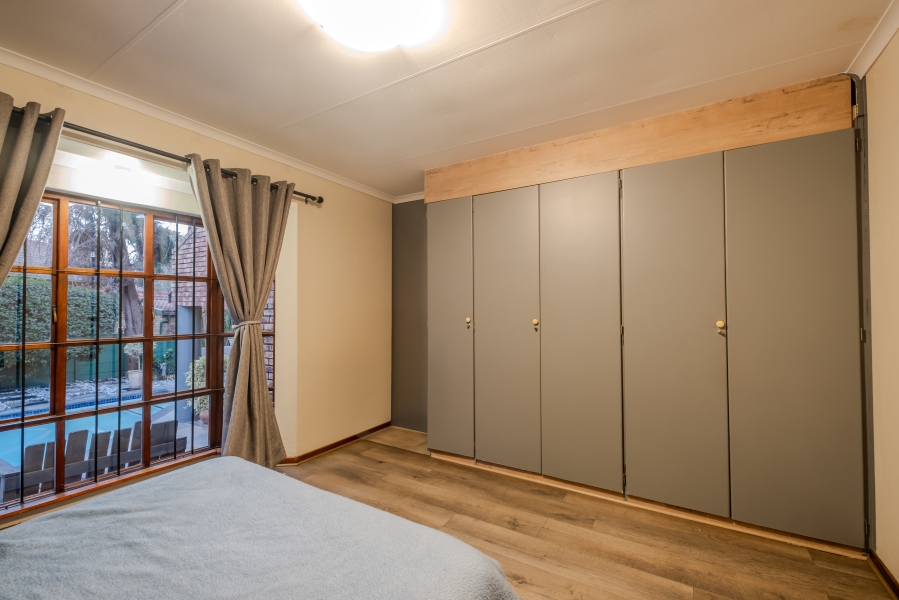 5 Bedroom Property for Sale in Moreleta Park Gauteng