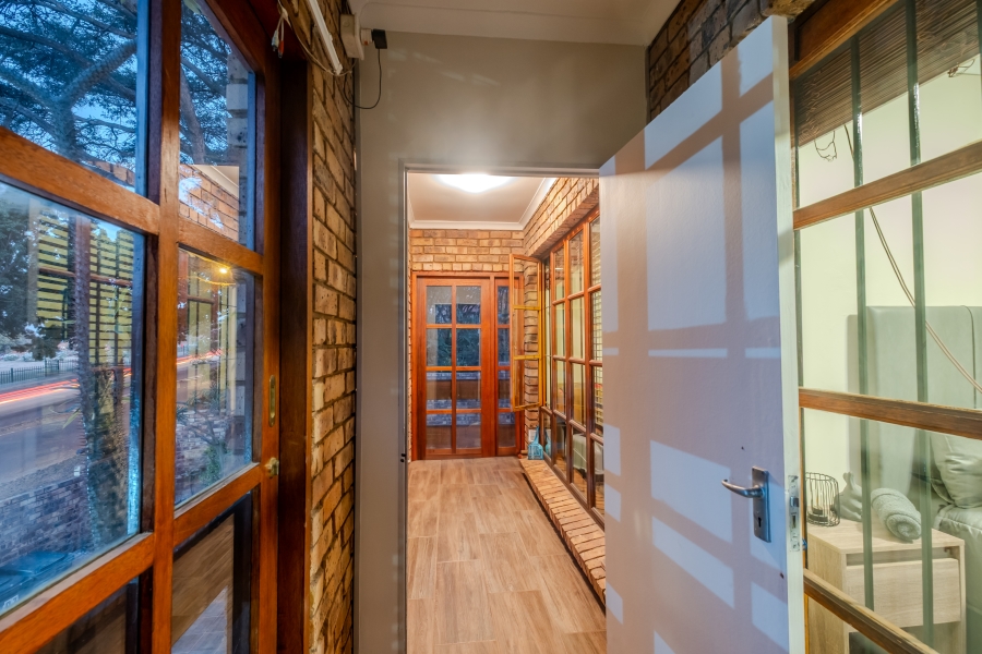 5 Bedroom Property for Sale in Moreleta Park Gauteng