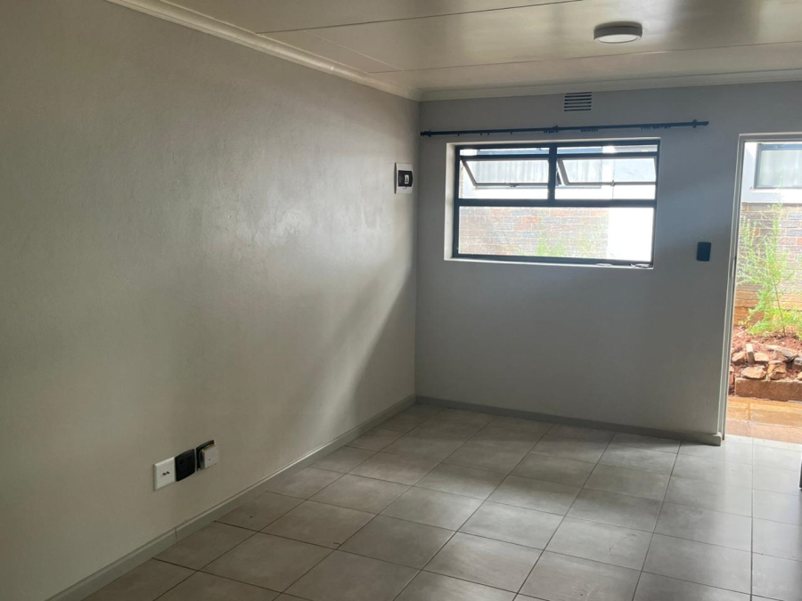 2 Bedroom Property for Sale in Windsor West Gauteng