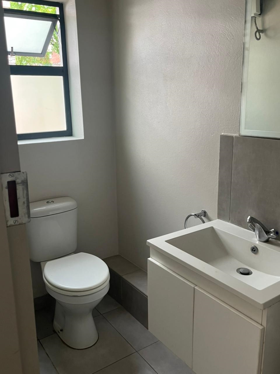 2 Bedroom Property for Sale in Windsor West Gauteng