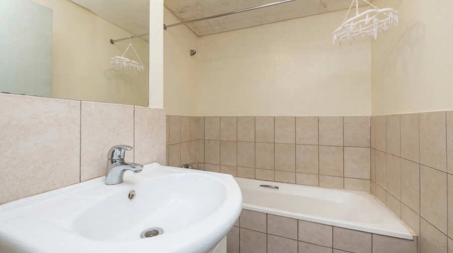 1 Bedroom Property for Sale in Braamfontein Gauteng