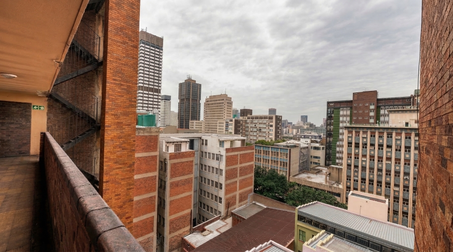 1 Bedroom Property for Sale in Braamfontein Gauteng