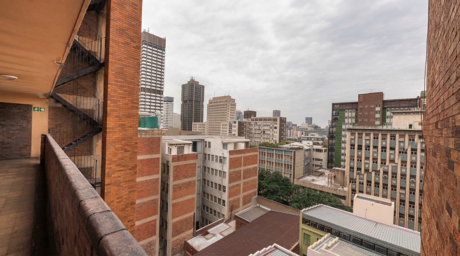 1 Bedroom Property for Sale in Braamfontein Gauteng