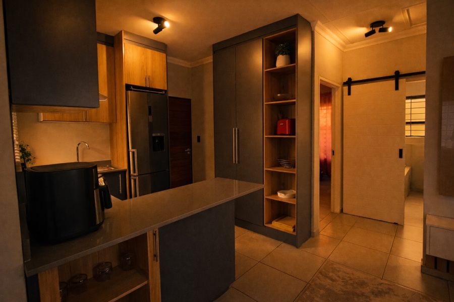 To Let 2 Bedroom Property for Rent in Fleurhof Gauteng