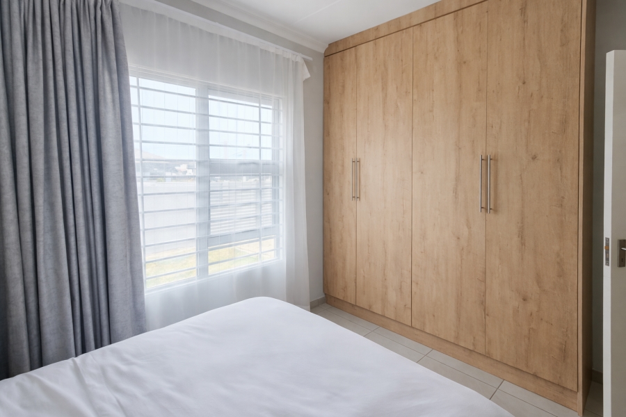 To Let 2 Bedroom Property for Rent in Fleurhof Gauteng