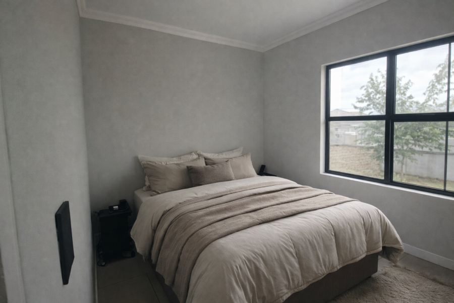 To Let 2 Bedroom Property for Rent in Fleurhof Gauteng