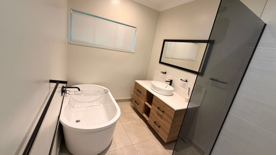 To Let 2 Bedroom Property for Rent in Sandown Gauteng