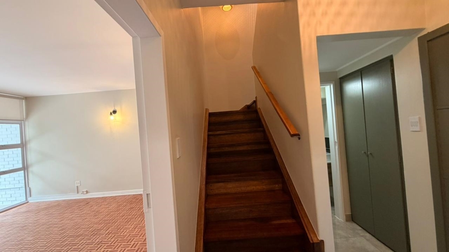 To Let 2 Bedroom Property for Rent in Sandown Gauteng