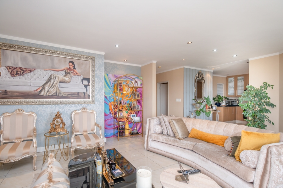 2 Bedroom Property for Sale in Sandhurst Gauteng