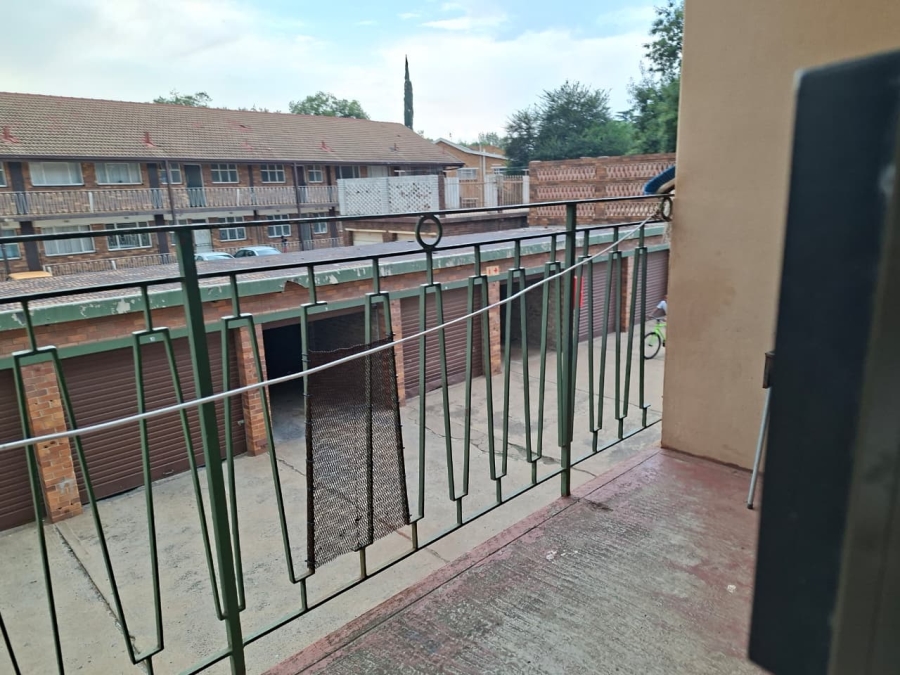 2 Bedroom Property for Sale in Vanderbijlpark CW 1 Gauteng