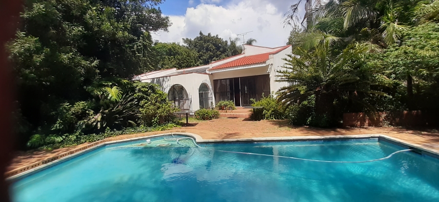 9 Bedroom Property for Sale in Baileys Muckleneuk Gauteng