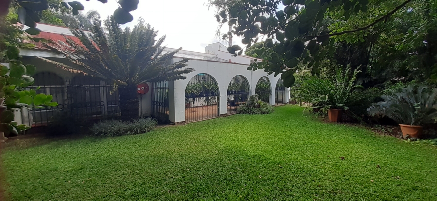 9 Bedroom Property for Sale in Baileys Muckleneuk Gauteng