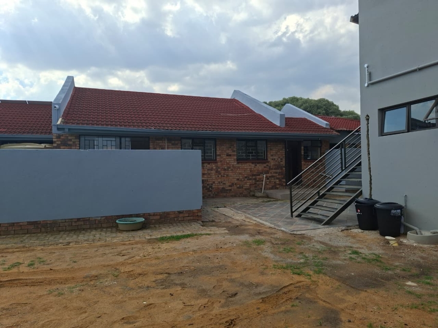 33 Bedroom Property for Sale in Bedworth Park Gauteng