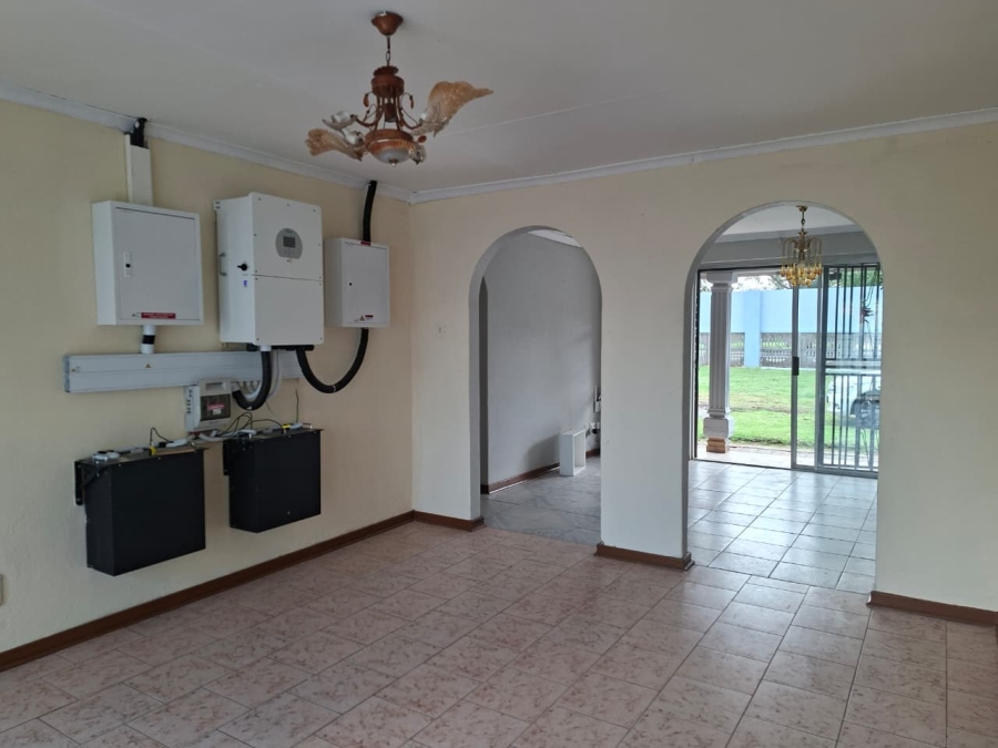 33 Bedroom Property for Sale in Bedworth Park Gauteng
