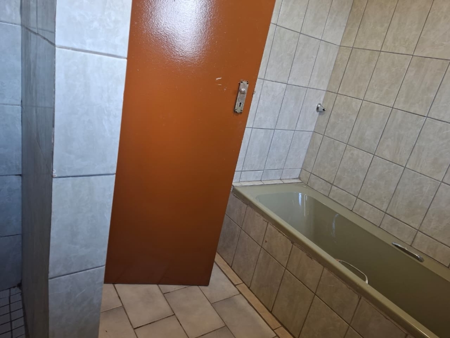 33 Bedroom Property for Sale in Bedworth Park Gauteng