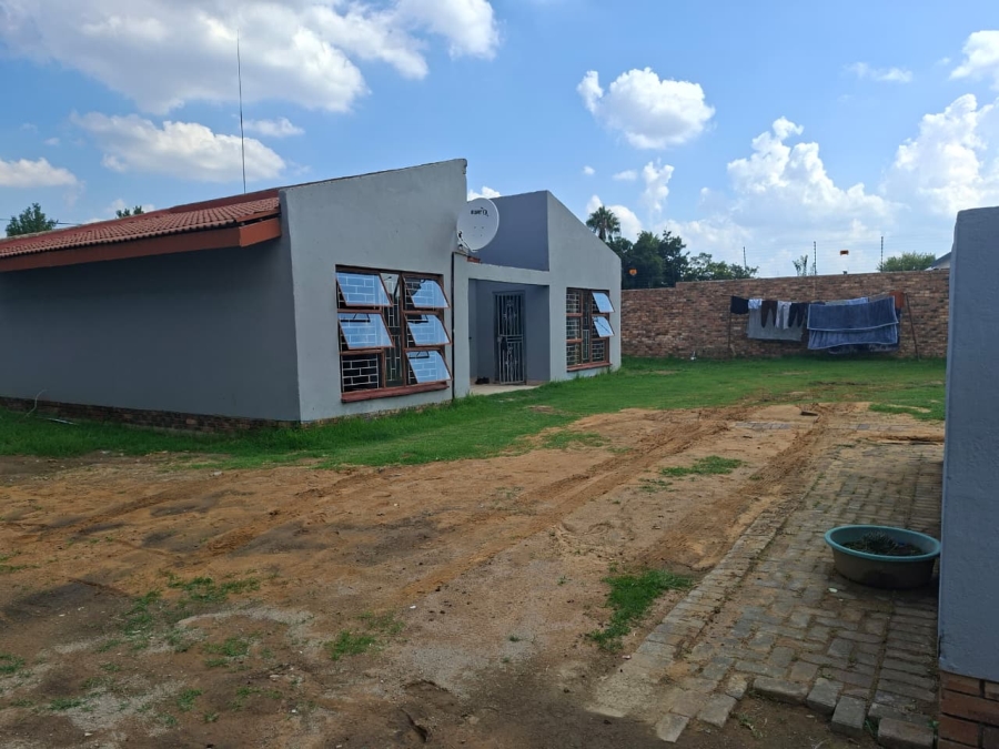 33 Bedroom Property for Sale in Bedworth Park Gauteng