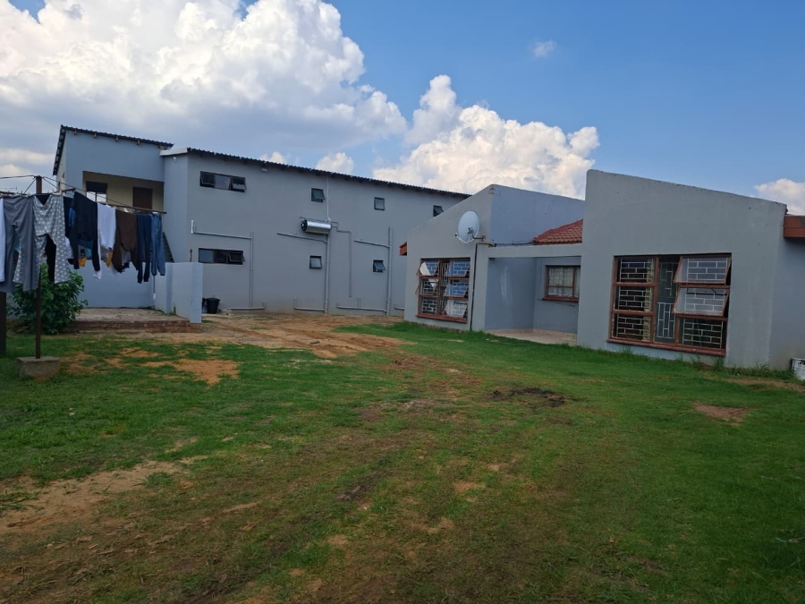 33 Bedroom Property for Sale in Bedworth Park Gauteng