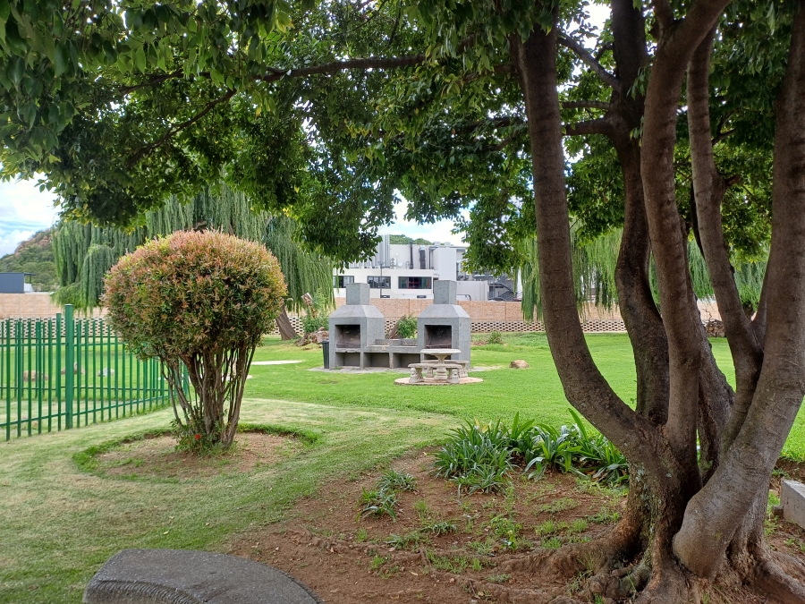 2 Bedroom Property for Sale in Mulbarton Gauteng