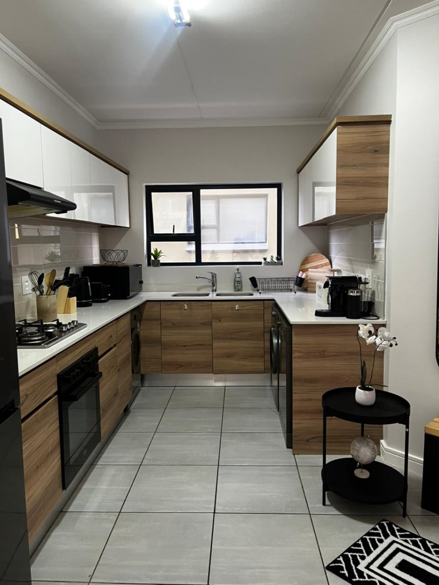 To Let 3 Bedroom Property for Rent in Waterfall Gauteng
