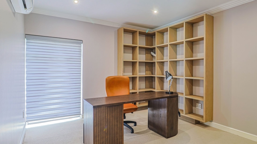 5 Bedroom Property for Sale in Midstream Hill Gauteng