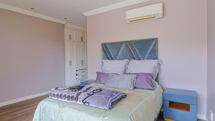 5 Bedroom Property for Sale in Midstream Hill Gauteng