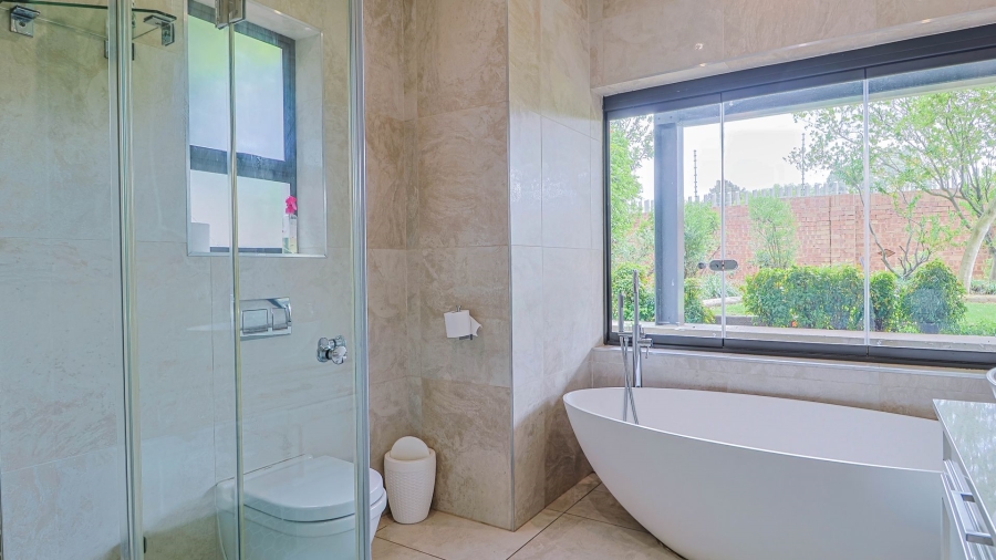 5 Bedroom Property for Sale in Midstream Hill Gauteng