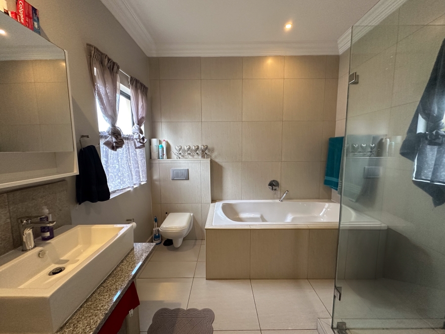 3 Bedroom Property for Sale in Midstream Hill Gauteng