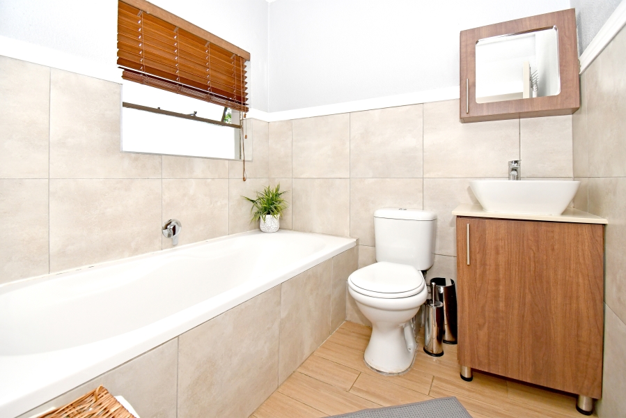 2 Bedroom Property for Sale in Morningside Gauteng