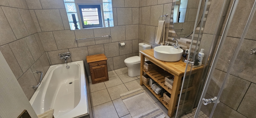 4 Bedroom Property for Sale in Alberante Gauteng