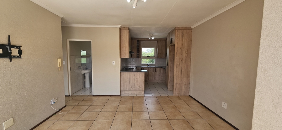 2 Bedroom Property for Sale in South Crest Gauteng