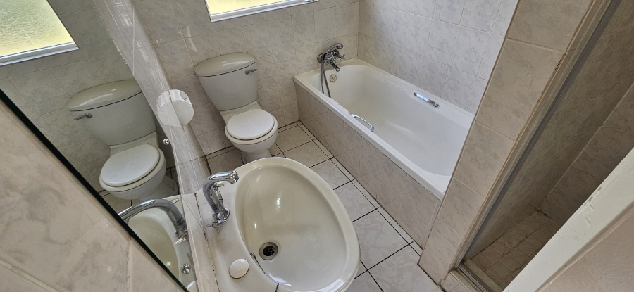 2 Bedroom Property for Sale in South Crest Gauteng