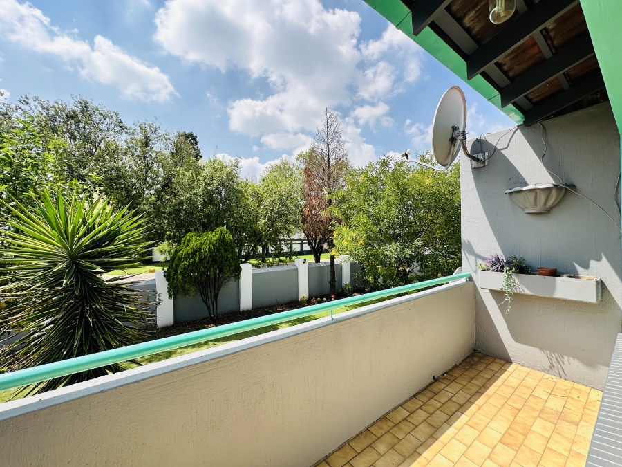 2 Bedroom Property for Sale in Verwoerdpark Gauteng