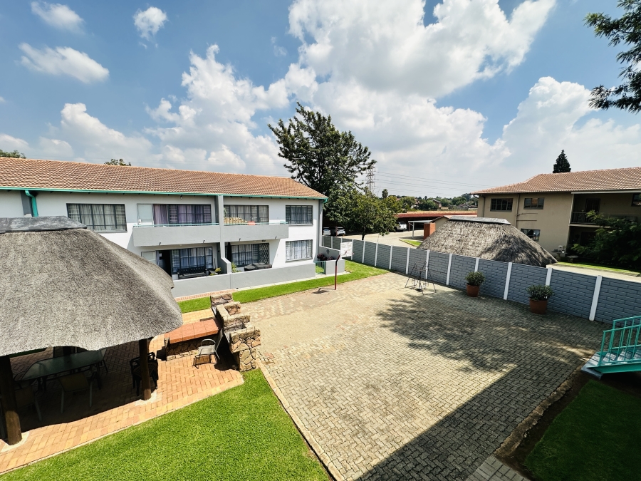 2 Bedroom Property for Sale in Verwoerdpark Gauteng