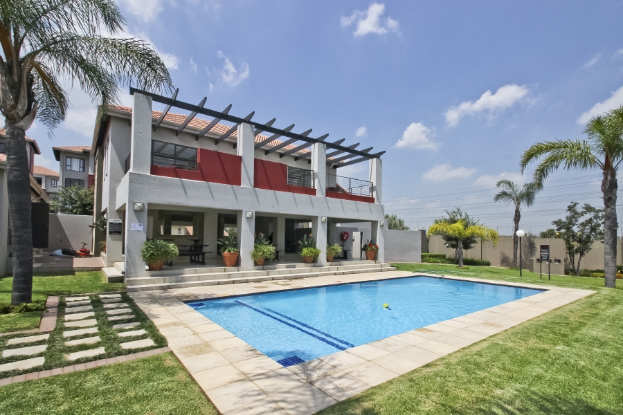 To Let 2 Bedroom Property for Rent in Barbeque Downs Gauteng