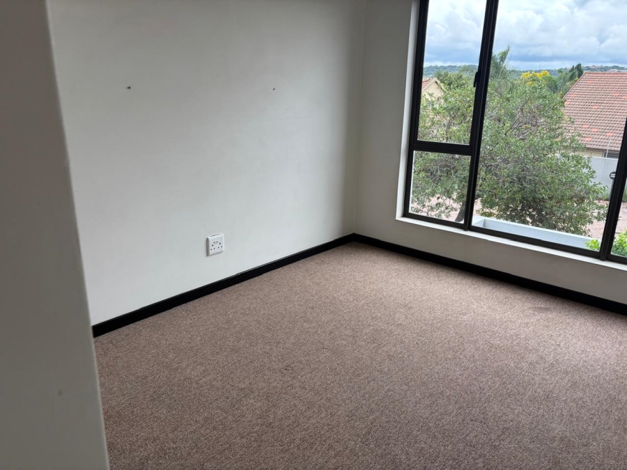 To Let 2 Bedroom Property for Rent in Barbeque Downs Gauteng